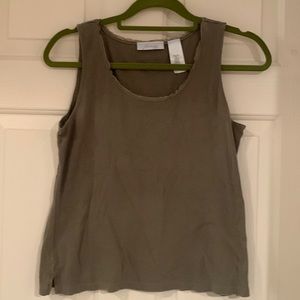 JH collectibles women’s tank top army green petite medium